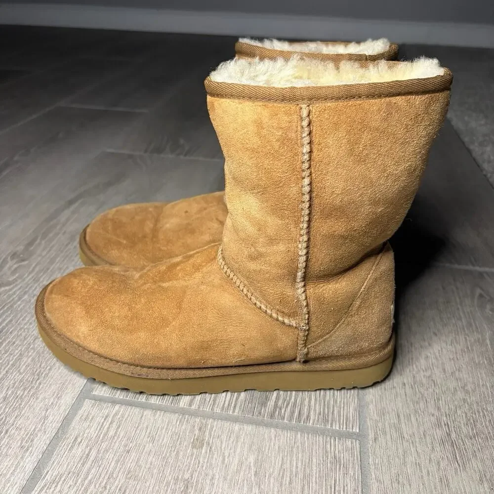 UGG Classic Short Shearling Winter Boots Chestnut Tan Size 9